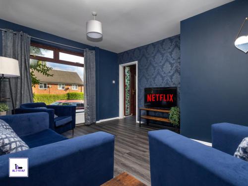 Newhall by Alt-Stay Leeds 3 Bed Home Contractor and Relocation Accommodation with Fully Equipped Kitchen, Laundry, Parking, Garden, Smart TV and Wi Fi - Long Stay Ready with Weekly and Monthly Rates