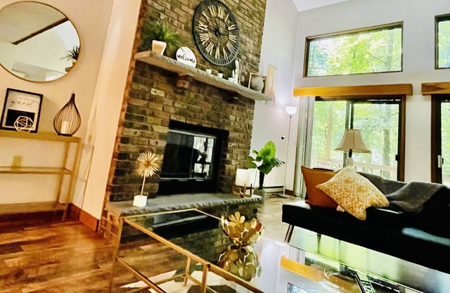 Newly Furnished Home in Poconos 3bd 2bath