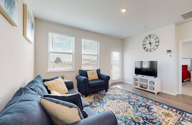 Newly remodeled - dog friendly townhome with pools, tennis, washer/dryer & AC