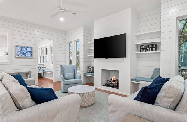 Newly Remodeled Cottage District Home Nestled Next to WaterColor Tennis Courts & Seaside