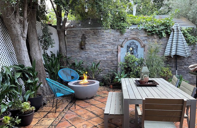 Newly renovated 3-bedroom house with WiFi and AC in vibrant West Hollywood