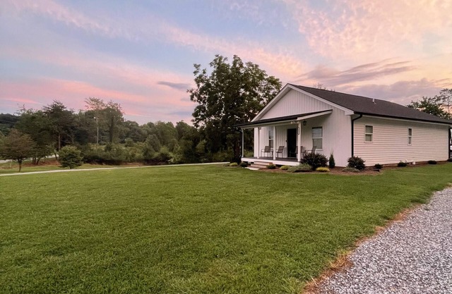 Newly Renovated Farmhouse on Acreage