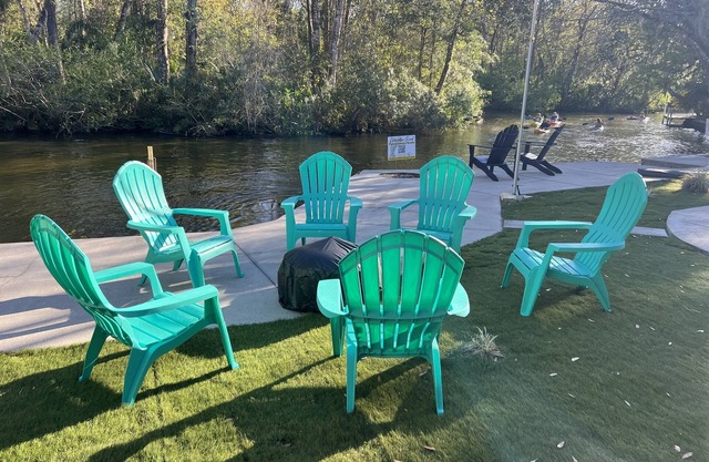 *Newly Renovated!* Weeki Wachee Main River w/Kayaks