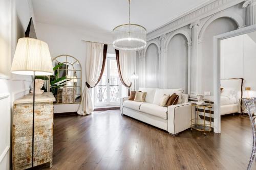 NEXT TO BVLGARI HOTEL - RomeDreamHome