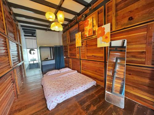 Nhà Dưới Đồi Homestay
