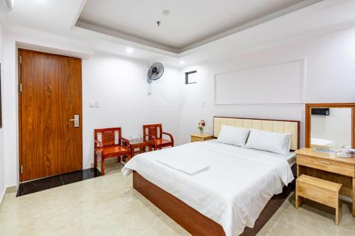 Nhà Nghỉ Light Hotel