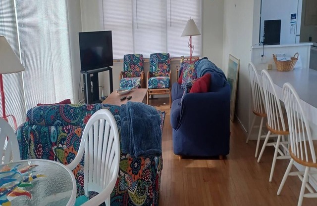 Nice 3 bedroom lagoon front home