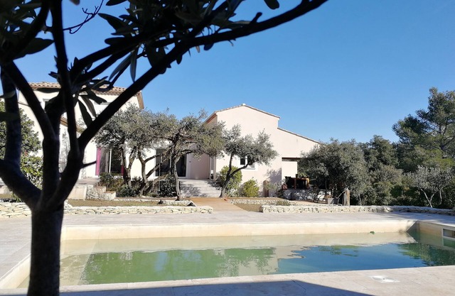 Nice and spacious villa between Nîmes and Uzès