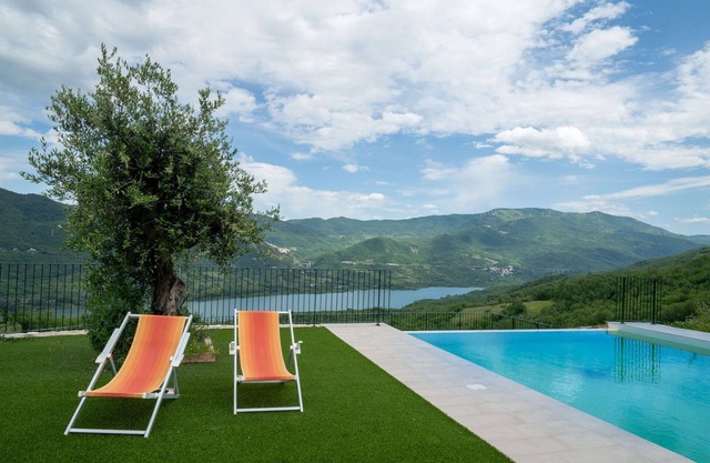 Nice apartment for 4 people with A/C, WIFI, pool, TV, balcony and pets allowed