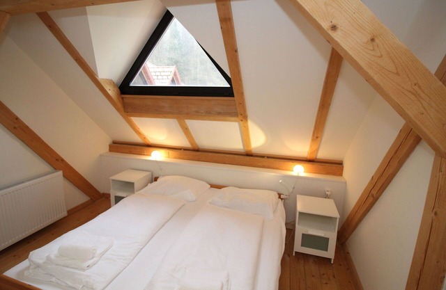 Nice apartment for 9 guests with WIFI, TV, balcony and parking