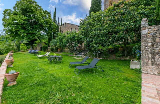 Nice apartment for 10 guests with WIFI, TV, patio, pets allowed and panoramic view