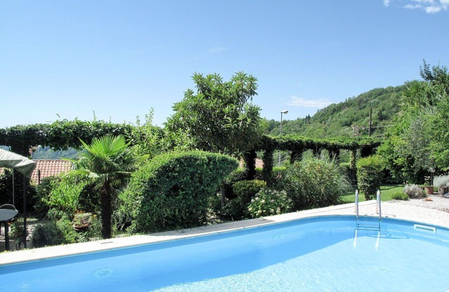Nice apartment for 4 guests with pool, WIFI, TV, patio and pets allowed