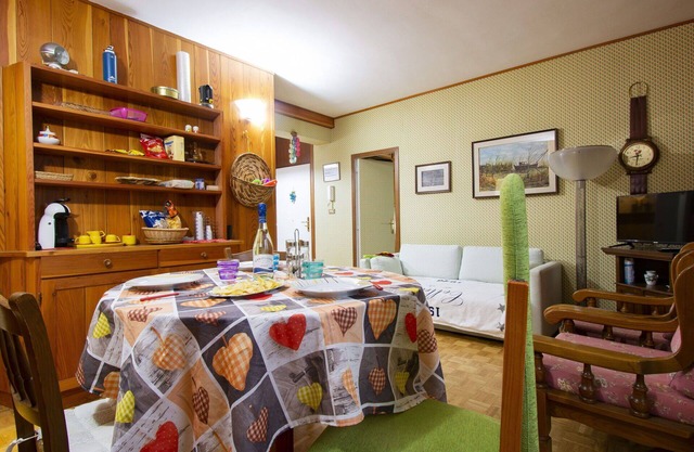 Nice apartment for 4 people with WIFI, TV, terrace and pets allowed