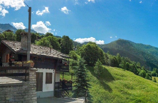 Nice apartment for 4 people with WIFI, TV, balcony and pets allowed