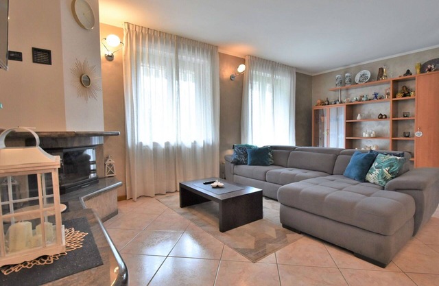 Nice apartment for 5 guests with WIFI, A/C, TV and terrace