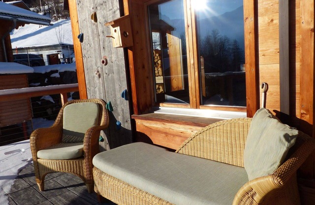 Nice apartment for 5 people with WIFI, TV, balcony and pets allowed