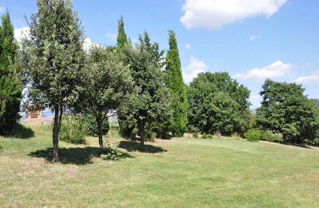 Nice apartment for 6 guests with WIFI, pool, TV, patio, pets allowed and panoramic view