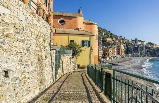 Nice apartment for 6 guests with A/C, WIFI, TV and terrace, close to Portofino