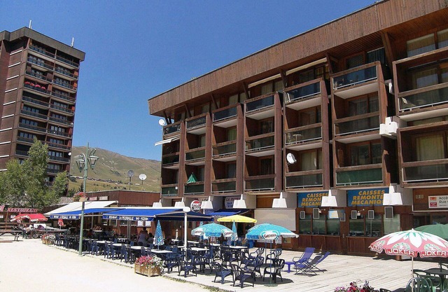 Nice apartment for 8 guests with WIFI, pool, TV and balcony