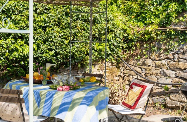 Nice apartment for 9 guests with TV, patio and pets allowed