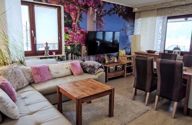 Nice apartment for 5 people with WIFI, TV and balcony