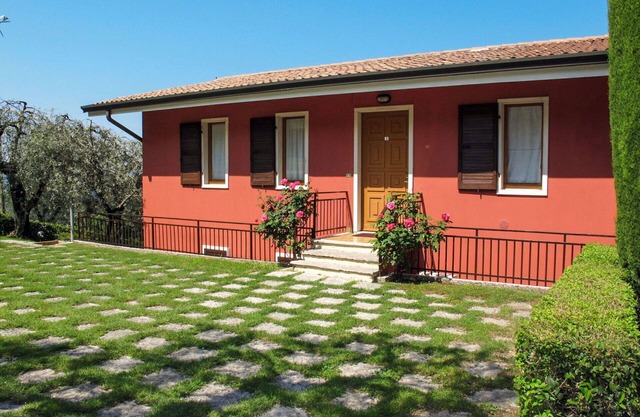 Nice apartment for 6 guests with WIFI, pool, TV and terrace