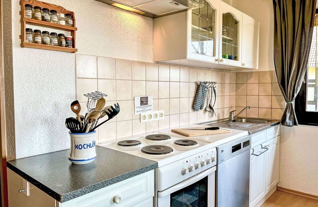 Nice apartment in villa for 8 people with WIFI, TV and terrace