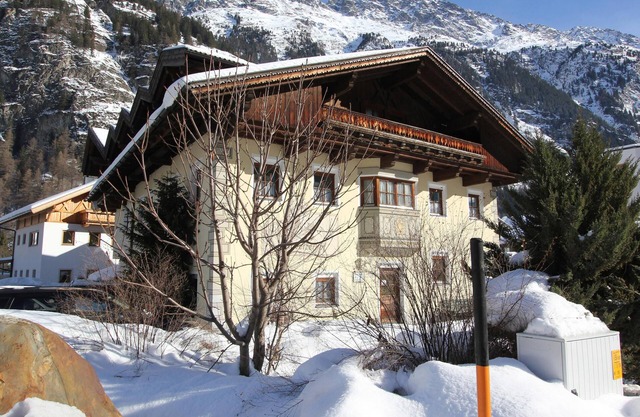Nice apartment near the ski bus to Sölden