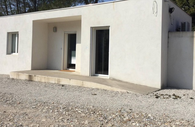 Nice contemporary style mazet located in the heart of nature,