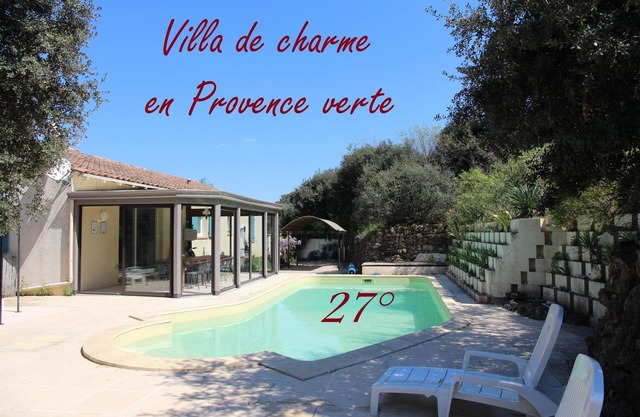 Nice country house with swimming pool in historical village of Green Provence