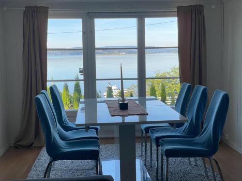 Nice Family Friendly apartment 2 bed Rooms with sea view located in Nordstrand for 5 guests with a garden and grill with sea view just beside the apartment