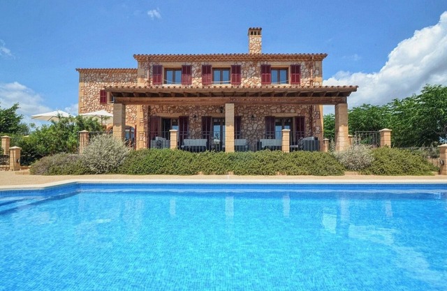 Nice finca near the sea with swimming pool and aacc for 10 persons