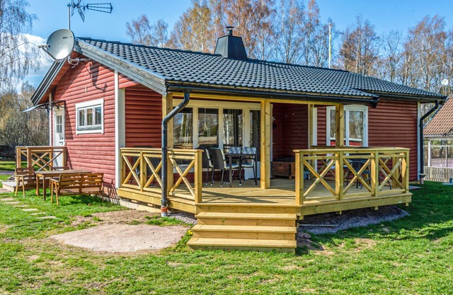 Nice home in ödeshög with WiFi