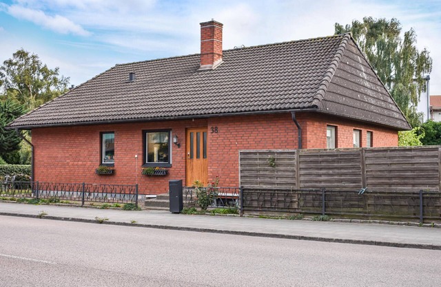 Nice home in Höganäs with WiFi
