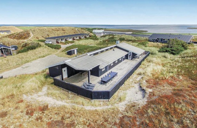 Nice Home In Hvide Sande With Sauna