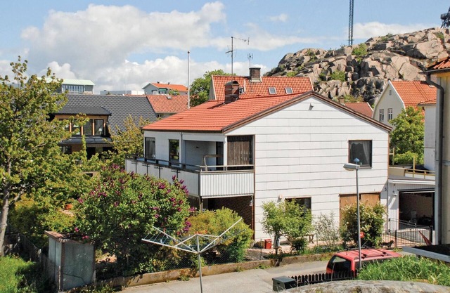 Nice home in Lysekil with sauna