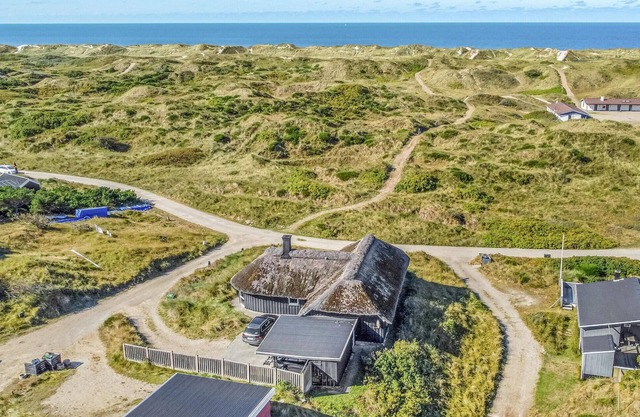 Nice home in Vejers Strand with WiFi
