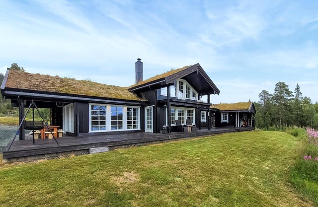 Nice home in Vinje with house sea view