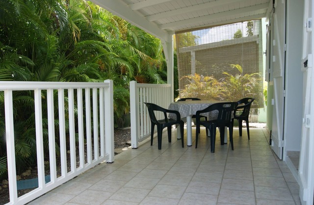 Nice little comfortable apartment in 5 minutes the most beautiful beaches of St. Anne