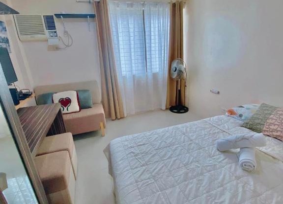 Nice location in the persimmon condo