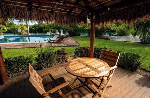Nichupte lagoon tropical villa