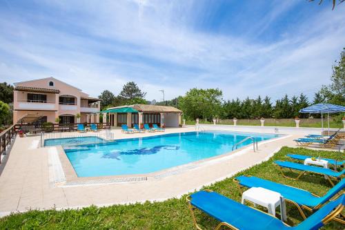 Nikos Pool Apartments - Upper Floor