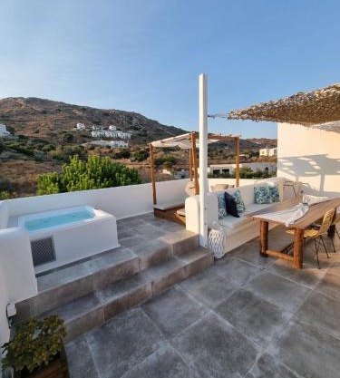 Ninemia Naxos Suites