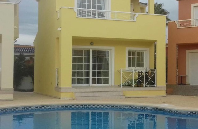 Nita Villa Altaona Golf Turquoise Sleeps 4 adults