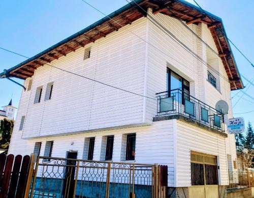 Niya Guest House