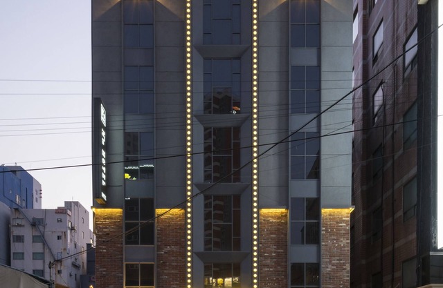No. 25 Hotel