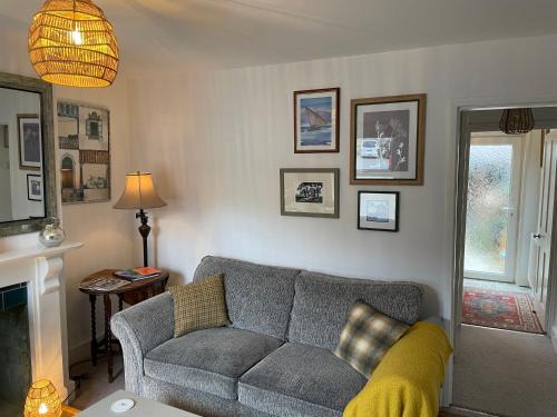 No 28 cosy cottage in the heart of Cowes