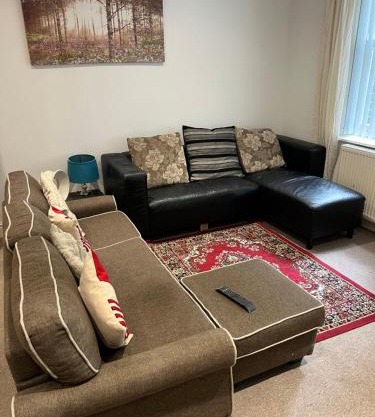 No 4 AT SANDRINGHAM - LARGE 2 BED NEAR SEFTON PARK