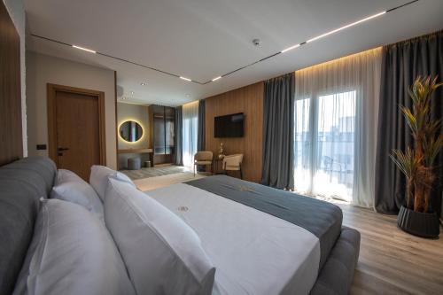 Noam Luxury Hotel