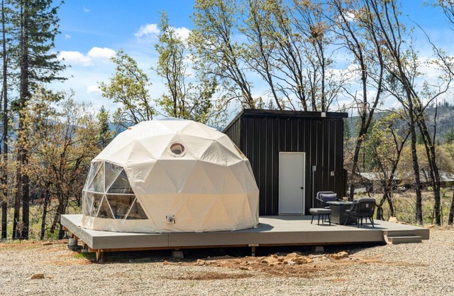 Noma Resorts 140 acre property on Sierra Scenic Byway, backyard of Yosemite
